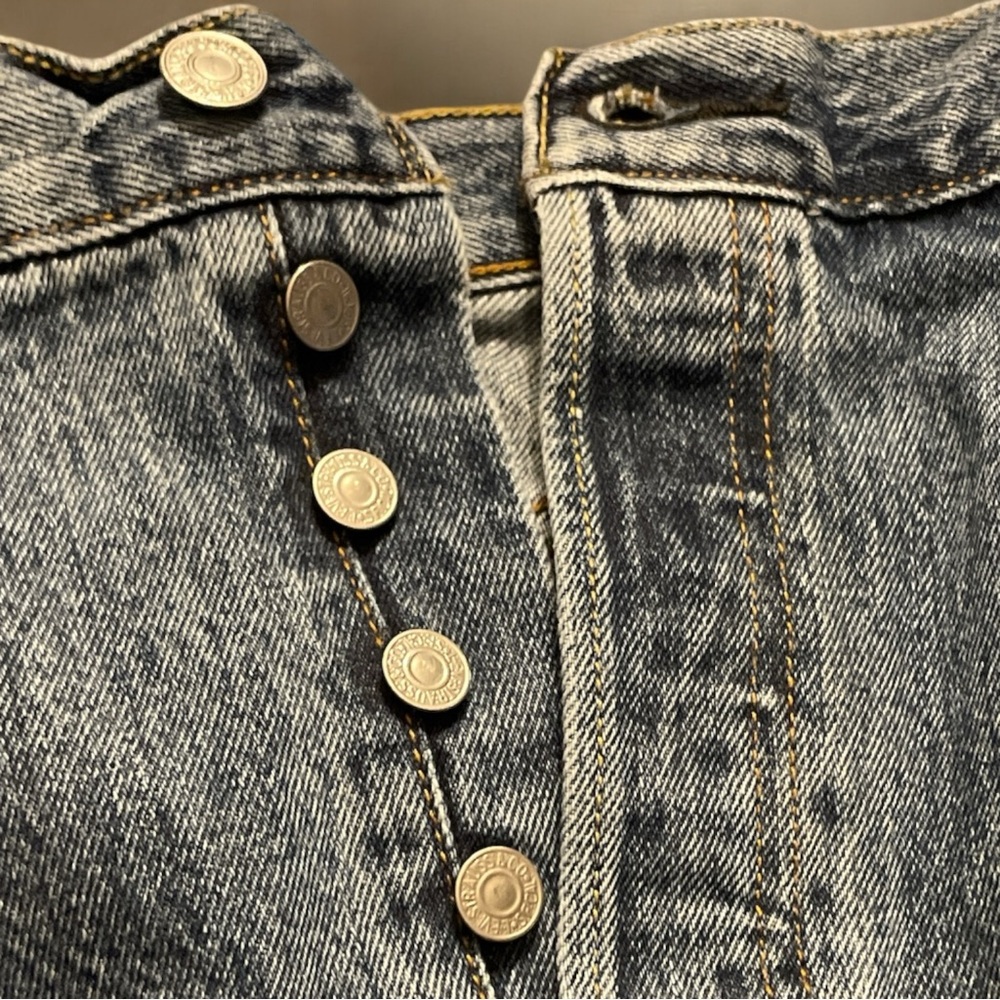 Levi's Men's 501 Button Fly Jeans 40x32 - Picture 3 of 7